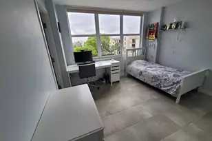 137 Golden Isles Dr, Hallandale Beach, FL 33009 - Photo 26