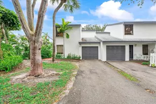 9897 Fairway Cove Ln, Plantation, FL 33324 - Photo 2