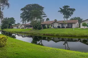 2047 Discovery Cir E, Deerfield Beach, FL 33442 - Photo 24