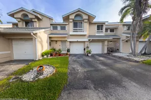 2047 Discovery Cir E, Deerfield Beach, FL 33442 - Photo 1