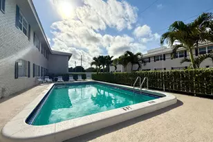 298 SW 6th St, Boca Raton, FL 33432 - Photo 8