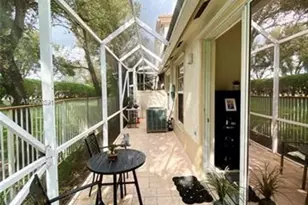 1828 NW 79th Way NW, Pembroke Pines, FL 33024 - Photo 14
