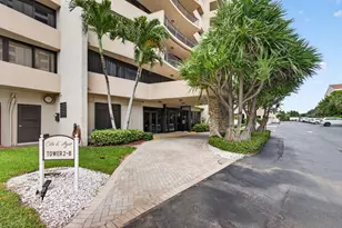 4200 N Ocean Dr, Singer Island, FL 33404 - Photo 14