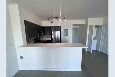 729 NW 2 Street #605, Miami, FL 33128 - Photo 2