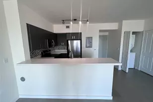 729 NW 2nd St, Miami, FL 33128 - Photo 2