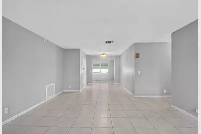 2091 SW 13th Terrace SW, Boynton Beach, FL 33426 - Photo 8