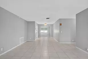 2091 SW 13th Terrace SW, Boynton Beach, FL 33426 - Photo 8