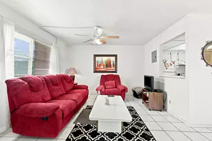 91 Flanders B, Delray Beach, FL 33484 - Photo 6