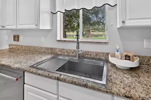 5532 SE Graham Dr, Stuart, FL 34997 - Photo 10