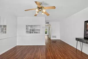 3120 Cynthia Ln, Lake Worth, FL 33461 - Photo 10