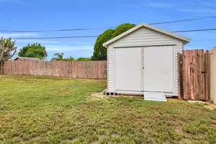 2306 NE 19th Ct, Jensen Beach, FL 34957 - Photo 32