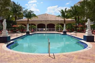 18335 NW 68th Ave, Hialeah, FL 33015 - Photo 16