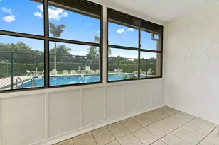 126 Sparrow Dr, Royal Palm Beach, FL 33411 - Photo 4