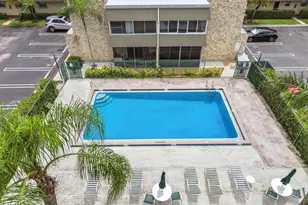126 Sparrow Dr, Royal Palm Beach, FL 33411 - Photo 20