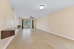 126 Sparrow Dr, Royal Palm Beach, FL 33411 - Photo 2
