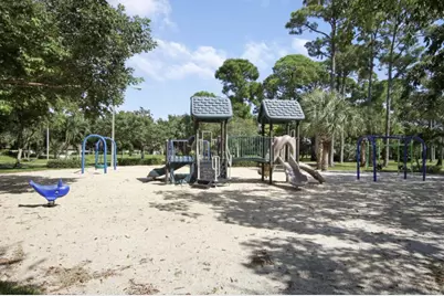 1901 19th Lane, Palm Beach Gardens, FL 33418 - Photo 20
