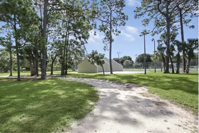 1901 19th Lane, Palm Beach Gardens, FL 33418 - Photo 22