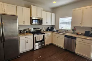 1129 NW 41st Ln, Lauderhill, FL 33313 - Photo 4