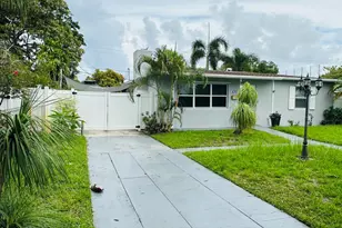 6710 Forest Ct, West Palm Beach, FL 33405 - Photo 2
