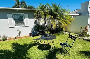6710 Forest Ct, West Palm Beach, FL 33405 - Photo 4