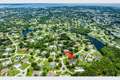 202 NE Flax Terrace, Jensen Beach, FL 34957 - Photo 8