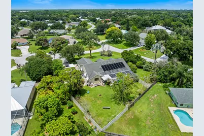 202 NE Flax Terrace, Jensen Beach, FL 34957 - Photo 6