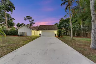 225 Sulky Way, Wellington, FL 33414 - Photo 32