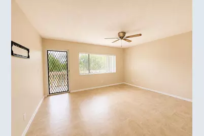 555 Purdy Lane #Unit 309, Palm Springs, FL 33461 - Photo 8