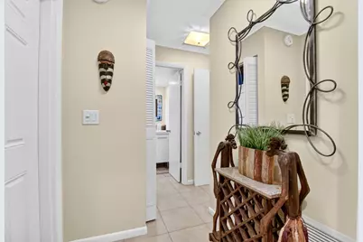 32 Colonial Club Drive #102, Boynton Beach, FL 33435 - Photo 2