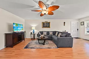 360 High Point Ct, Boynton Beach, FL 33435 - Photo 4