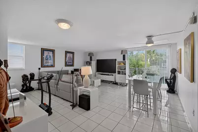 1045 10th Street #301, Miami Beach, FL 33139 - Photo 16