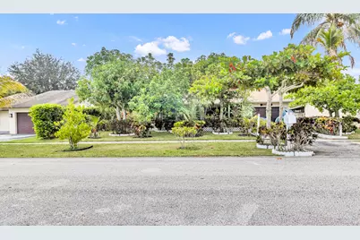 9522 Affirmed Lane, Boca Raton, FL 33496 - Photo 2