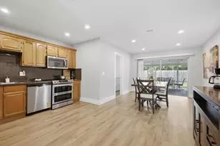 1320 Riverside Cir, Wellington, FL 33414 - Photo 12