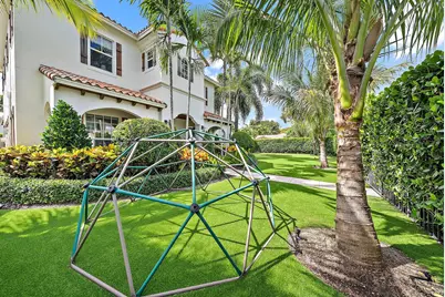 914 NE 2nd Avenue, Delray Beach, FL 33444 - Photo 38
