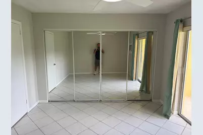 147 Cambridge G, West Palm Beach, FL 33417 - Photo 10
