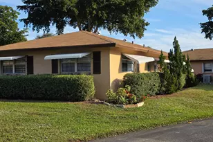 718 Whippoorwill Ln, Delray Beach, FL 33445 - Photo 4