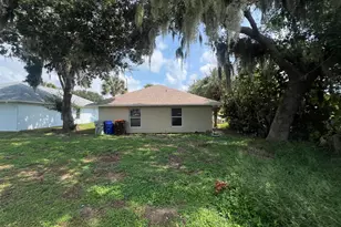 225 12th St SW, Vero Beach, FL 32962 - Photo 26