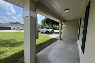 225 12th St SW, Vero Beach, FL 32962 - Photo 4