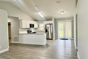 225 12th St SW, Vero Beach, FL 32962 - Photo 14