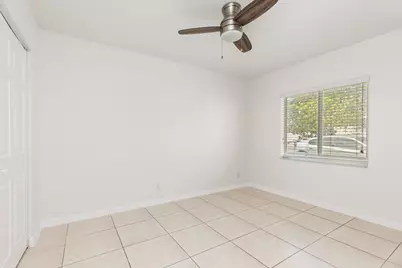 24 SW 6th Street #2, Hallandale Beach, FL 33009 - Photo 18