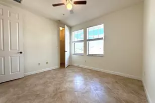 960 Millbrae Ct, West Palm Beach, FL 33401 - Photo 14