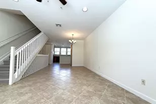 960 Millbrae Ct, West Palm Beach, FL 33401 - Photo 8
