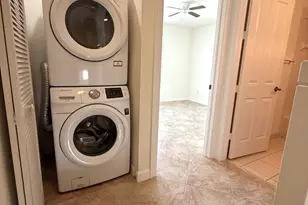 960 Millbrae Ct, West Palm Beach, FL 33401 - Photo 10