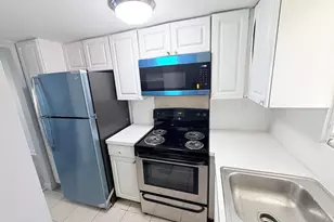 1501 Crescent Cir, Lake Park, FL 33403 - Photo 1