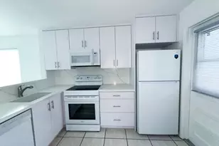 3777 NW 78th Ave, Davie, FL 33024 - Photo 4