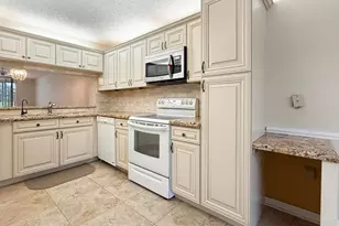 10111 NW 24th Pl, Sunrise, FL 33322 - Photo 18