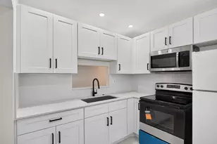 5061 W Oakland Park Blvd, Lauderdale Lakes, FL 33313 - Photo 4