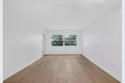 5061 W Oakland Park Boulevard #113, Lauderdale Lakes, FL 33313 - Photo 2