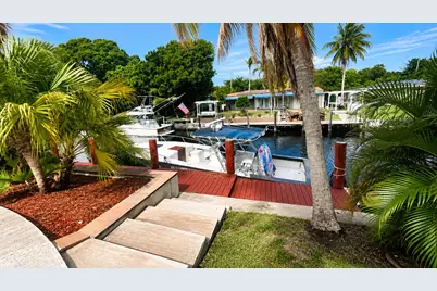 2041 SW 23rd Avenue, Fort Lauderdale, FL 33312 - Photo 2