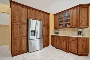 4850 NW 95th Dr, Coral Springs, FL 33076 - Photo 8